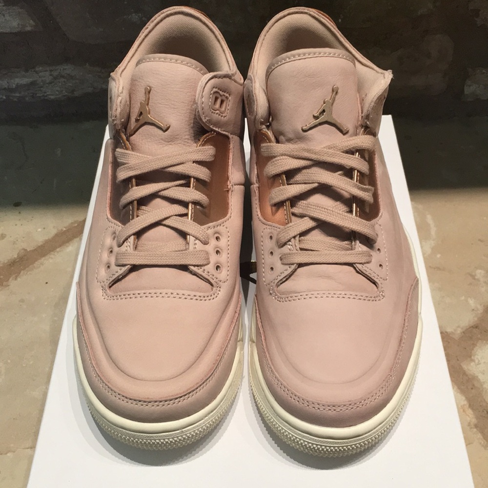 Women’s Nike Jordan 3 Retro - Picture 2 of 2